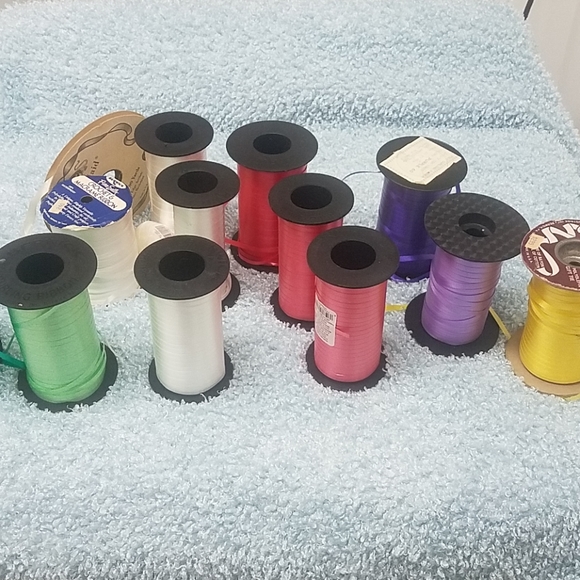 Other - Curling ribbon bundle